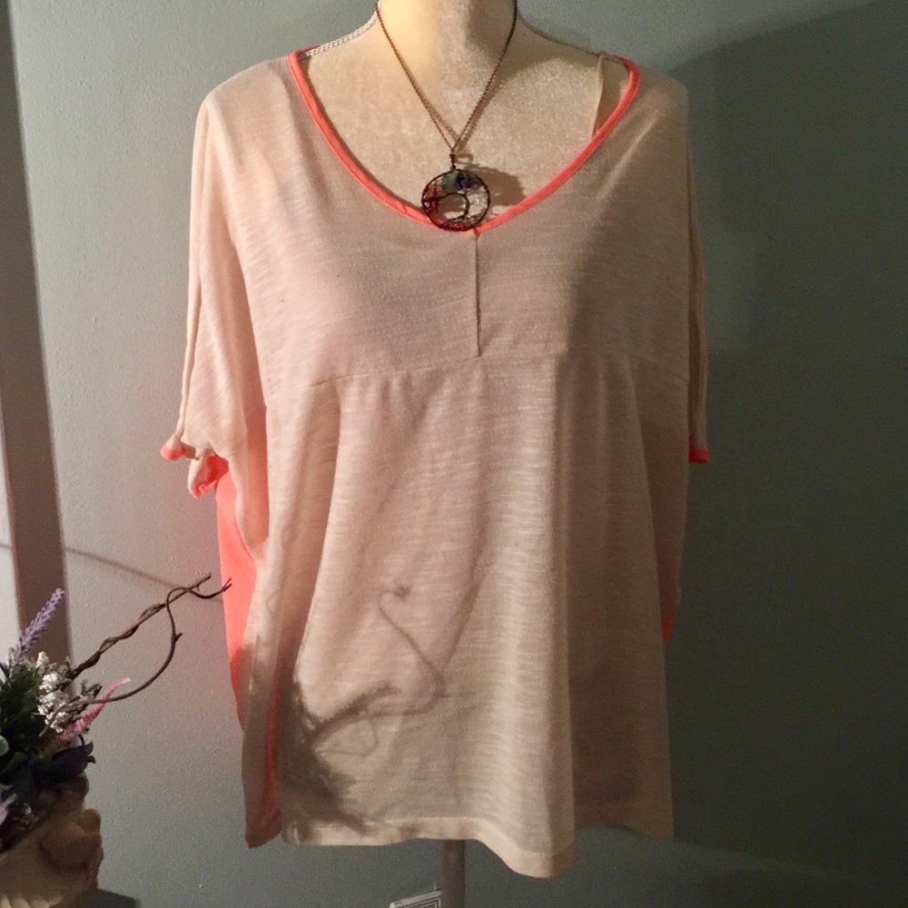 Umgee neon top
